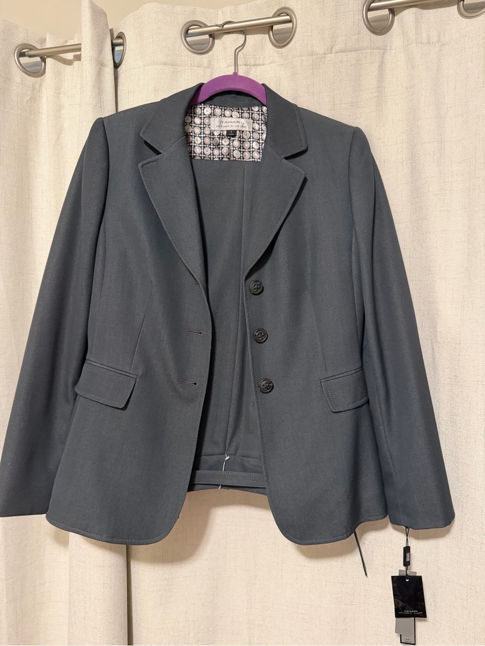 Tahari women suit Charcoal Gray Single-Breasted Tailored Blazer and pants